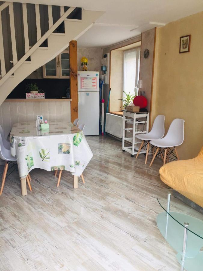 Petite Maison Au Coeur De L Auvergne Jumeaux Exteriör bild