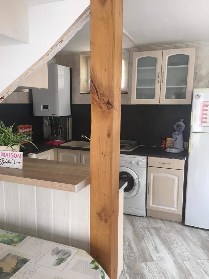 Petite Maison Au Coeur De L Auvergne Jumeaux Exteriör bild